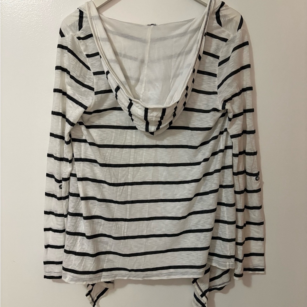 Lightweight cardigan with hoodie
